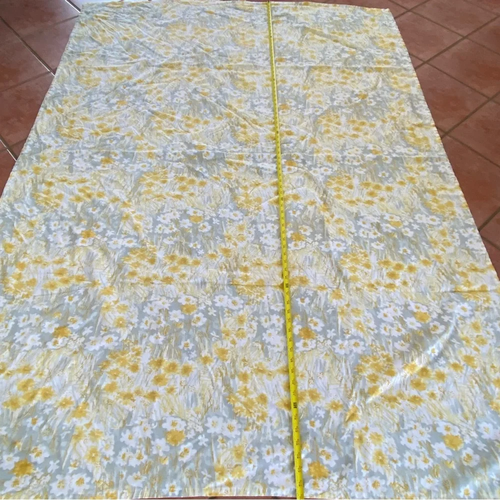 Vera Cornflower Cloth Tablecloth 30 X 78 Yellow White Gray Floral Cotton Blend